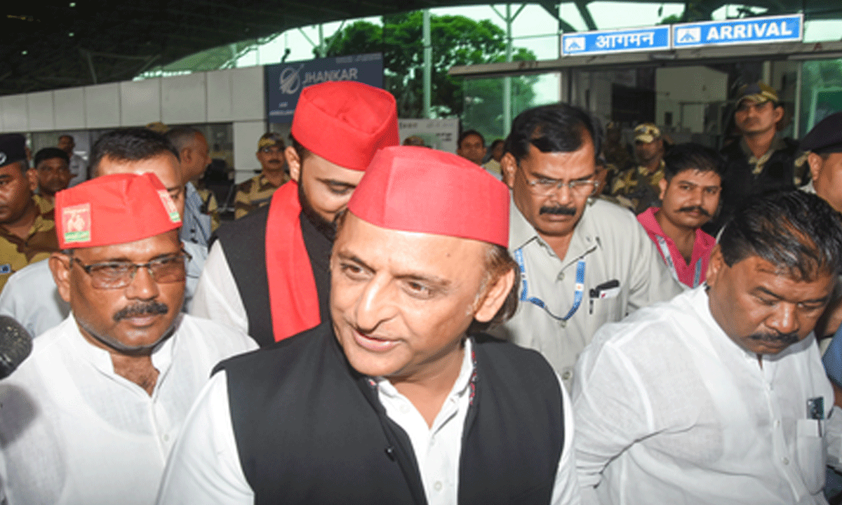 Akhilesh Yadav expels MLA Pooja Pal from SP for praising UP CM Yogi