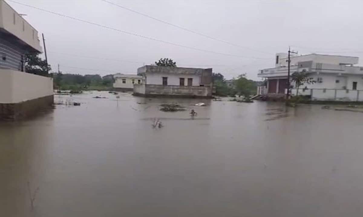Medak Flood Fury: 60 Rescued, 2 Missing as Govt on High Alert, Minister Reviews Damage