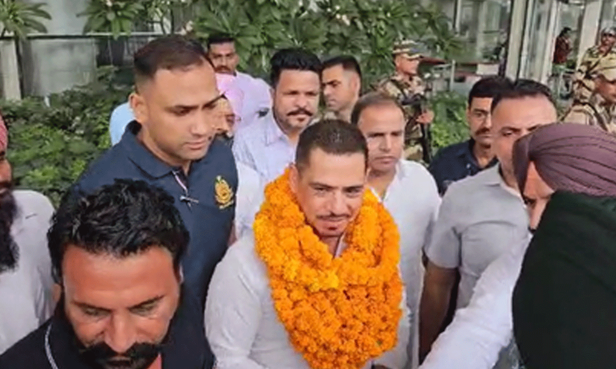If there’s a charge sheet, law will take its course: Robert Vadra on ED probe