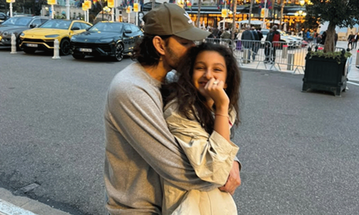 Mahesh Babu's daughter Sitara warns about the fake accounts being created under her name