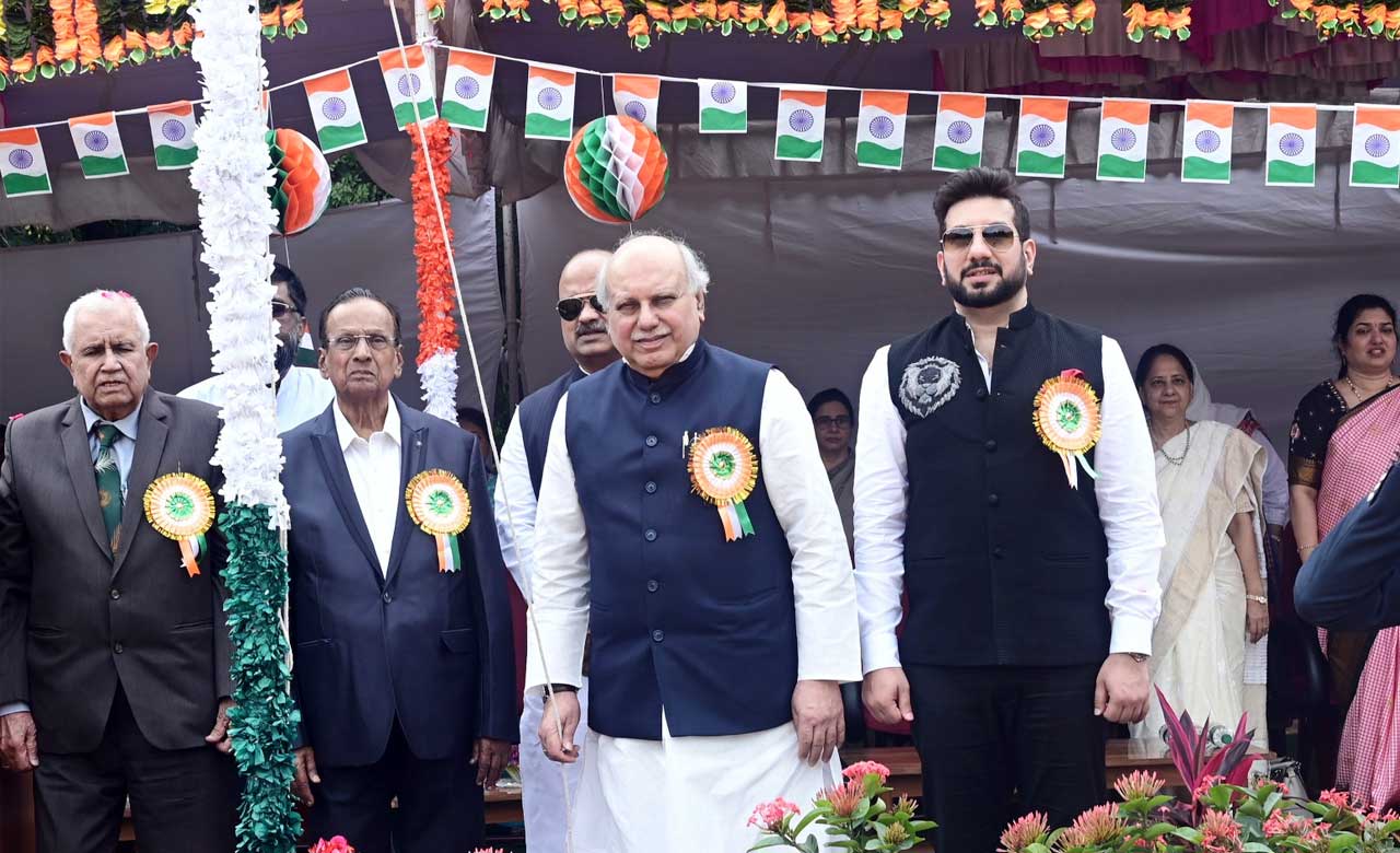 Independence Day Celebrated at Sultan-ul-Uloom Education Society