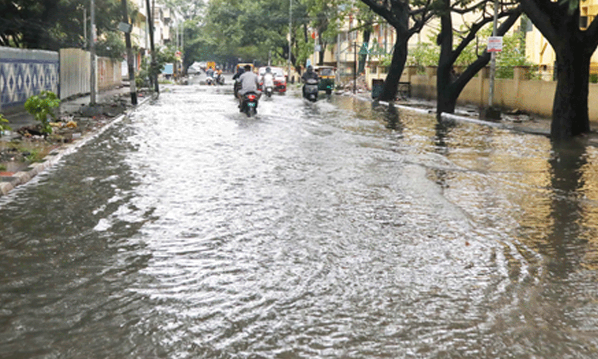 Heavy rain in 7 Karnataka districts, holiday declared for schools
