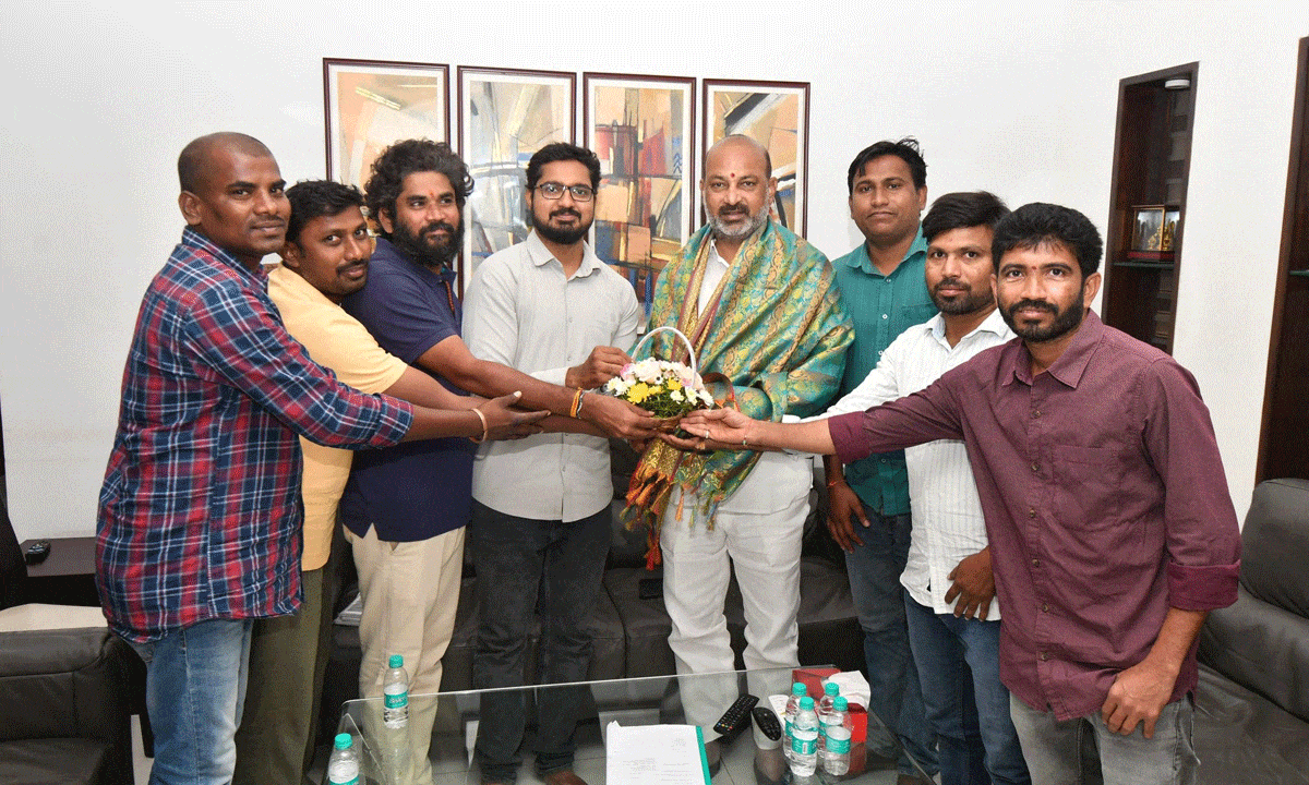 Group 1 candidates thanks union Minister Bandi Sanjay for support