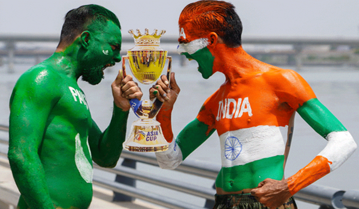 Don't make it a big issue: Kapil Dev on Ind-Pak Asia Cup clash