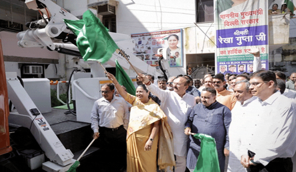 CM Rekha Gupta launches country's first hi-tech power cable repair van in Delhi