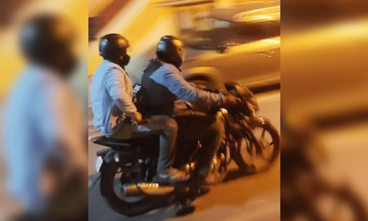 Chain snatchers attack two women in Bengaluru with sword, loot gold jewellery