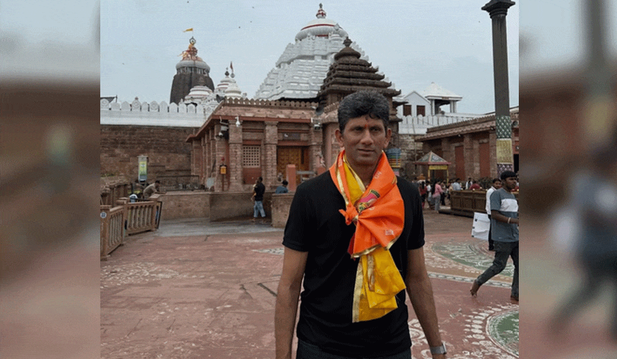 Venkatesh Prasad visits Jagannath Temple in Puri, donates Rs 30 lakhs