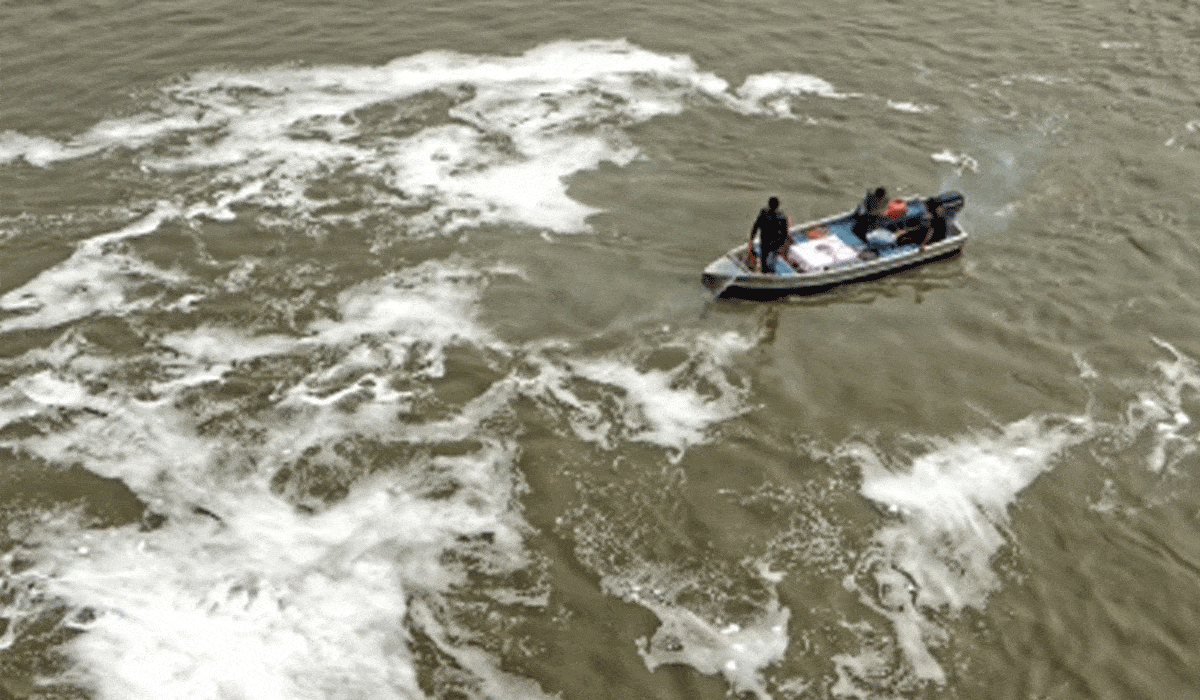 Andhra fishermen stage protest over sea pollution by industrial units