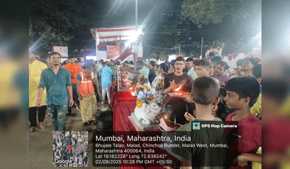 Adani Electricity supports Mumbai's festive season with over 2,571 floodlights