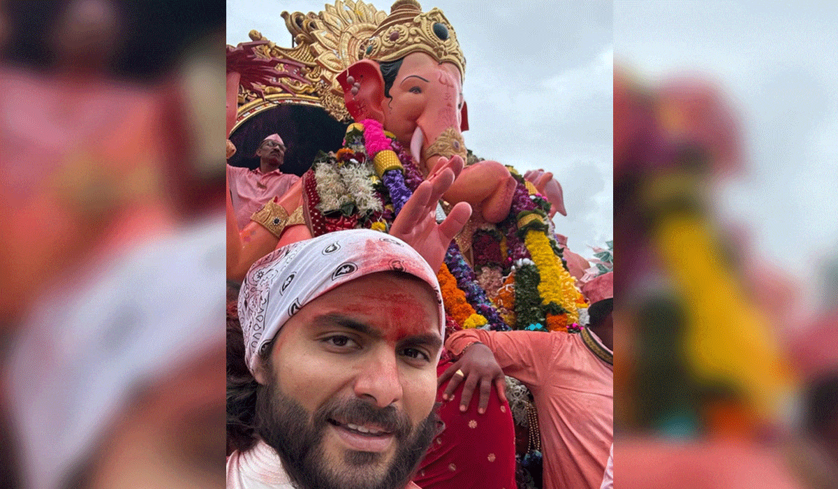 Janhvi Kapoor’s beau Shikhar Pahariya bids adieu to Lalbaugcha Raja