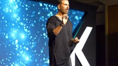 Akshay Kumar reveals who he ‘loves more’