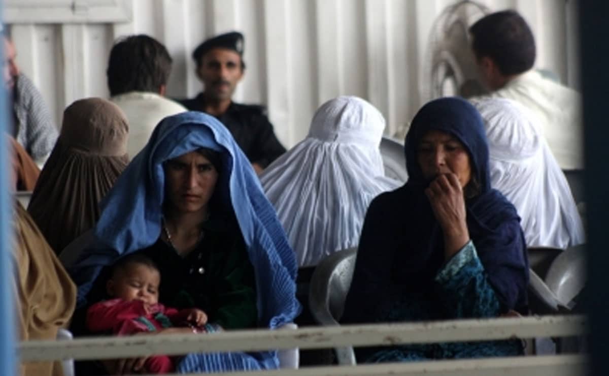 HRCP raises alarm as Afghan refugees avoid hospitals in Pakistan over fear of arrest