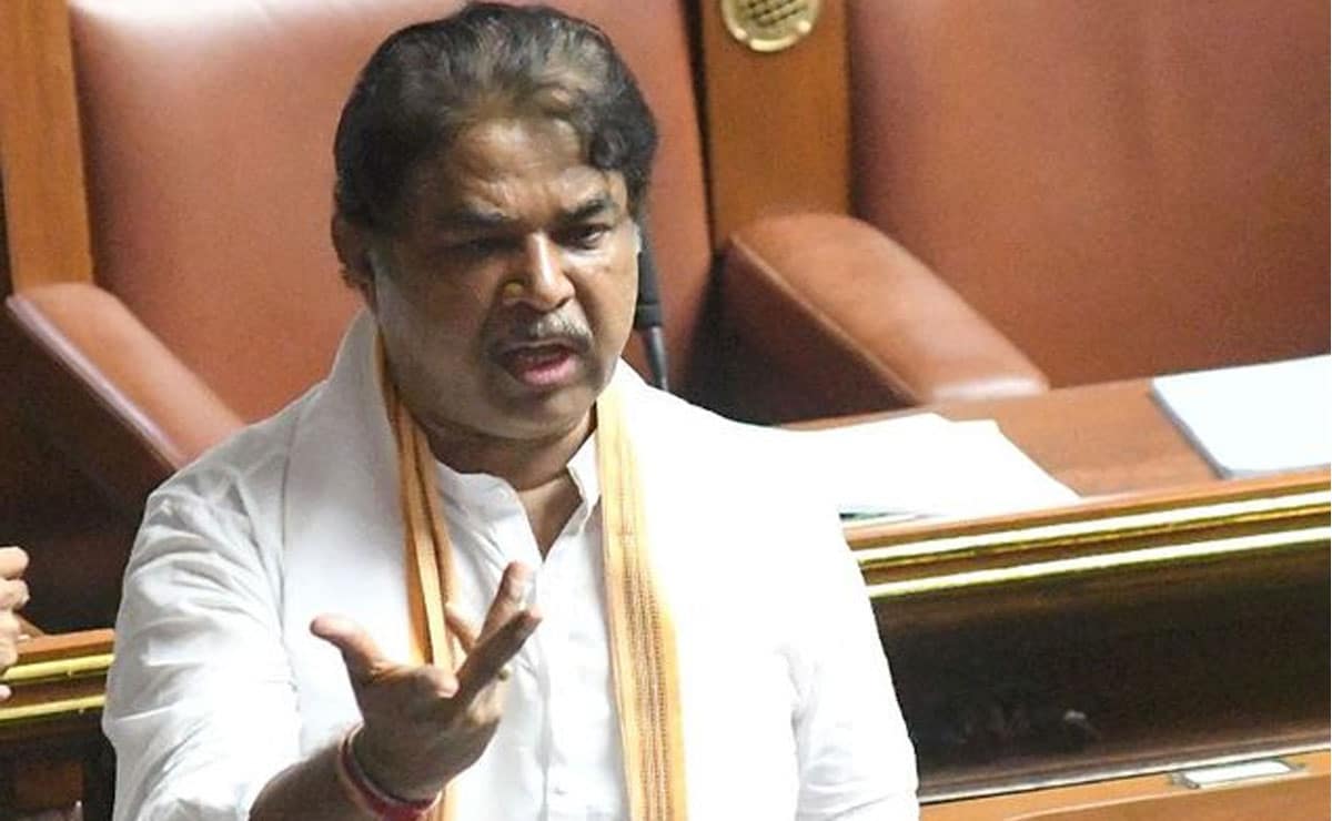 BJP slams Siddaramaiah govt for hiking service fees in 14 temples of Karnataka