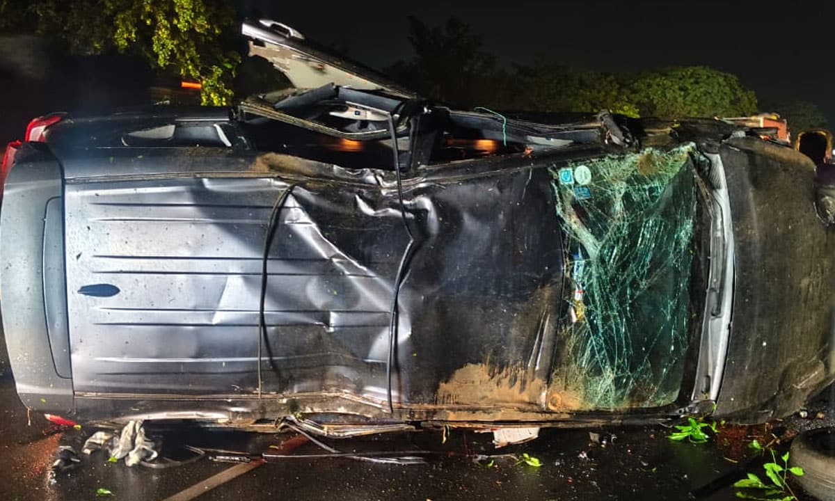 One Killed, Seven Injured as Car Overturns on ORR in Hyderabad