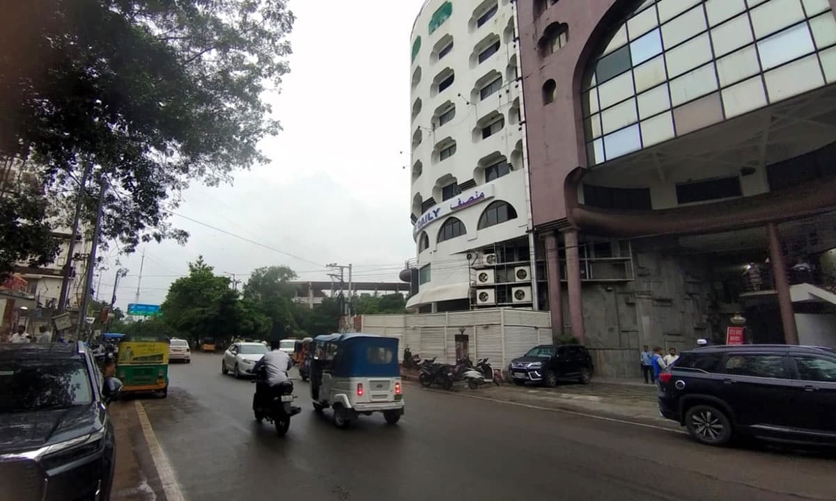 Heavy Rains Hit Hyderabad Unexpectedly, More Showers Forecast till Weekend