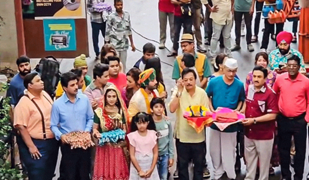 Taarak Mehta Ka Ooltah Chashmah' cast & crew receive surprise from ‘Mumbai Cha Seth’