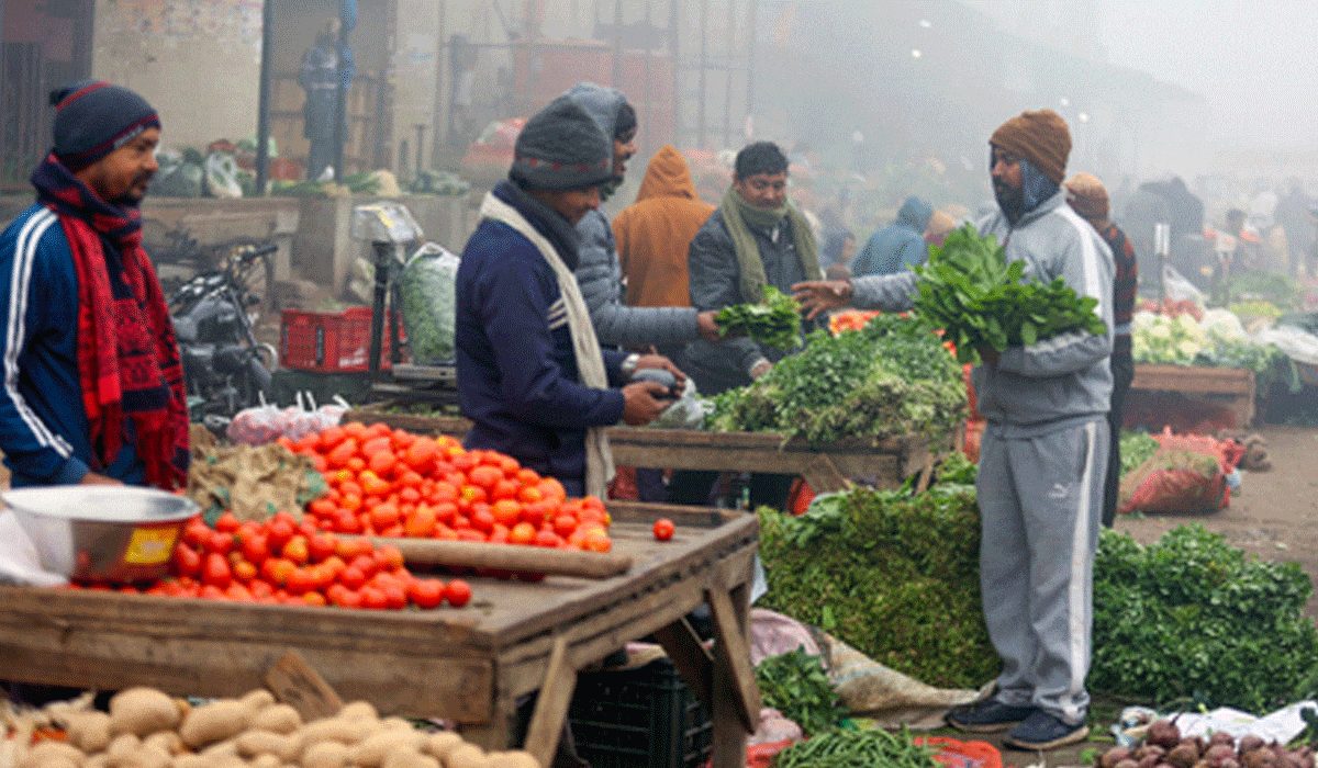 Inflation remains under RBI's tolerance level, to maintain price stability: Experts