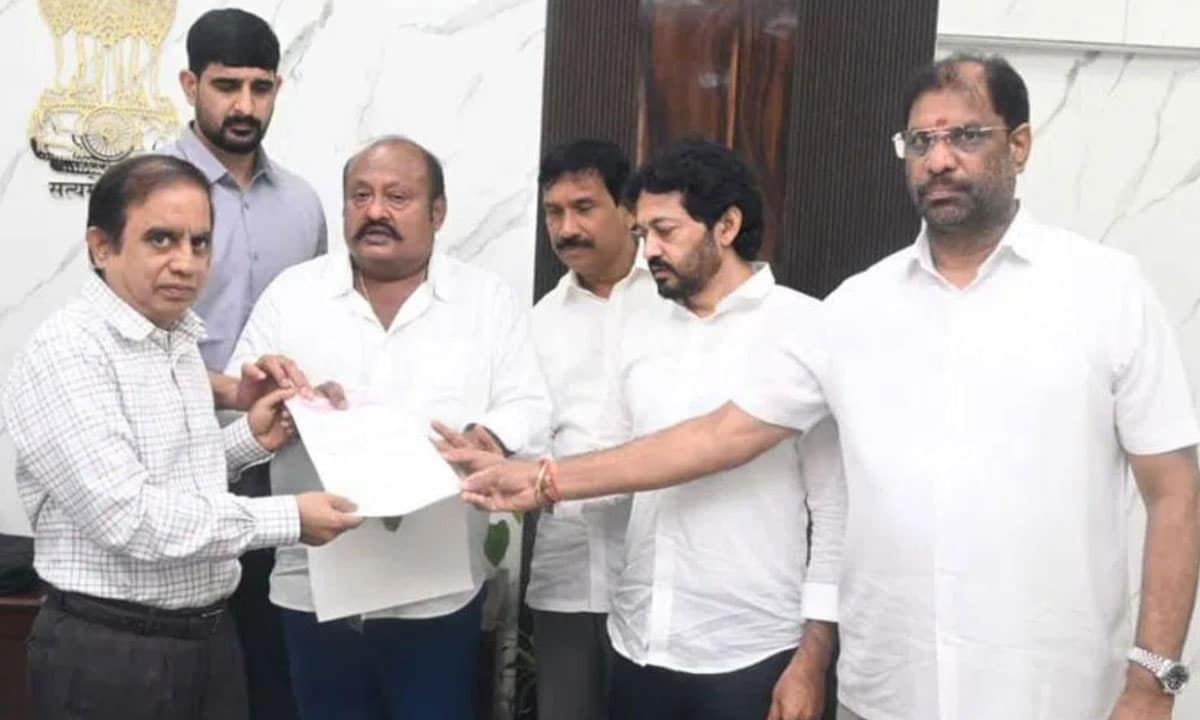 BRS lodges complaint against Telangana CM for poll code violation