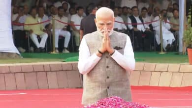 PM Modi pays tributes to Mahatma Gandhi, Lal Bahadur Shastri on their birth anniversary