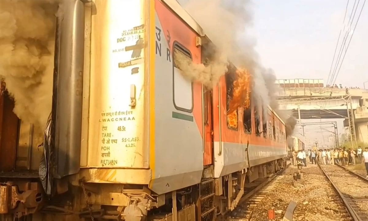 Fire breaks out in Amritsar-Saharsa Garib Rath Express coach, no casualties reported