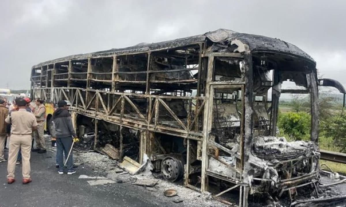 Andhra Pradesh bus fire tragedy: Bodies of 18 victims handed over to families