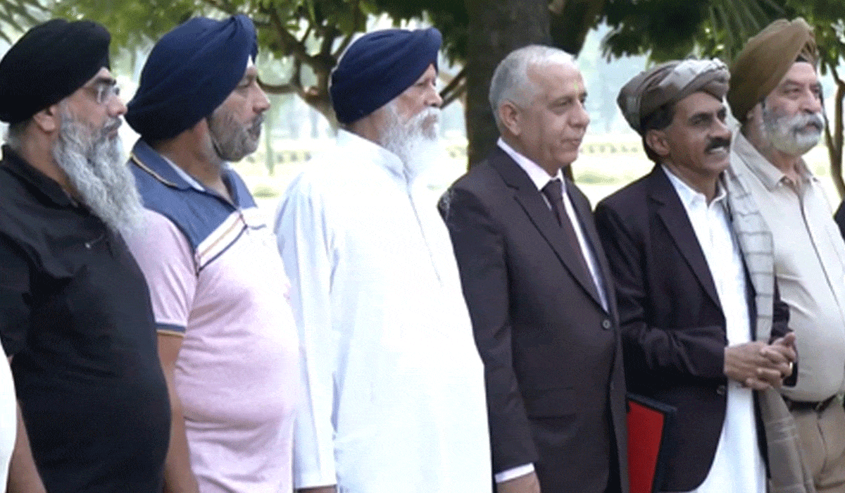 Afghan Hindus, Sikhs meet Muttaqi in Delhi, honour him in traditional Afghani style