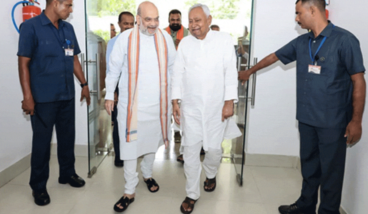 Amit Shah meets Nitish Kumar; JD(U) says everything within NDA smooth