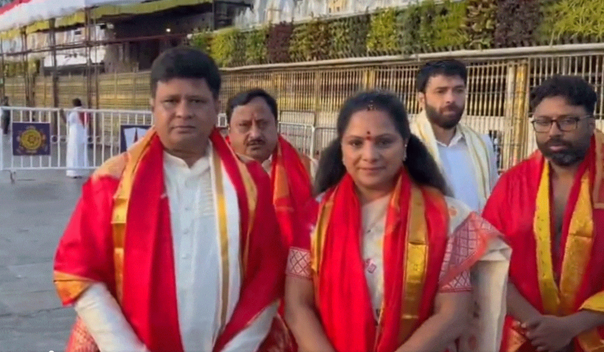 Kavitha seeks divine blessings at Tirumala ahead of 4-month-long padayatra