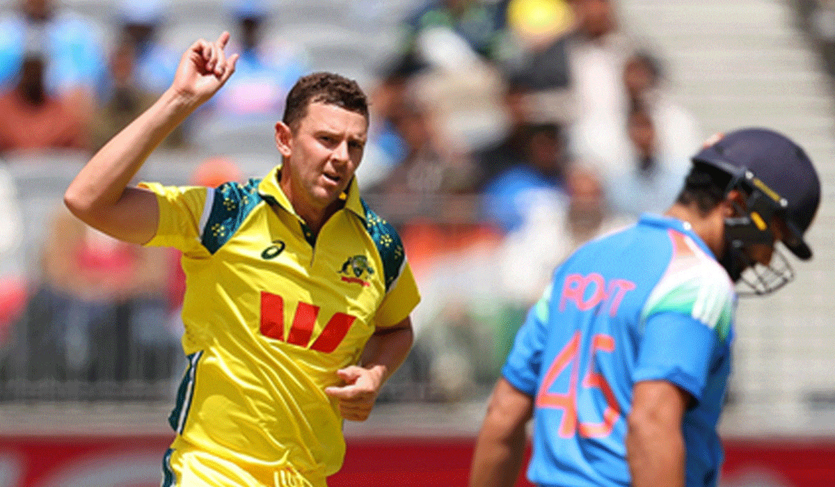 AUS v IND: Bowlers and Marsh power Australia to 7-wicket win in series opener