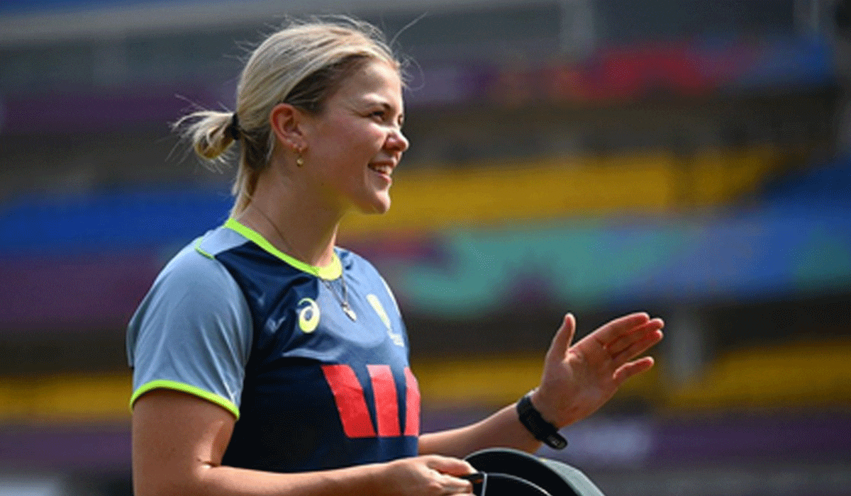 Women’s World Cup: Voll, Molineux, Garth in as Australia opt to bowl against England