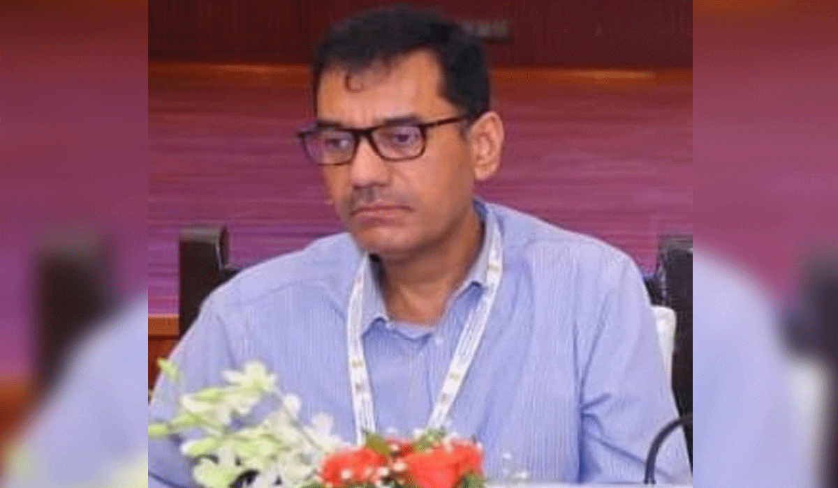 Telangana IAS officer takes voluntary retirement after tiff with Excise Minister