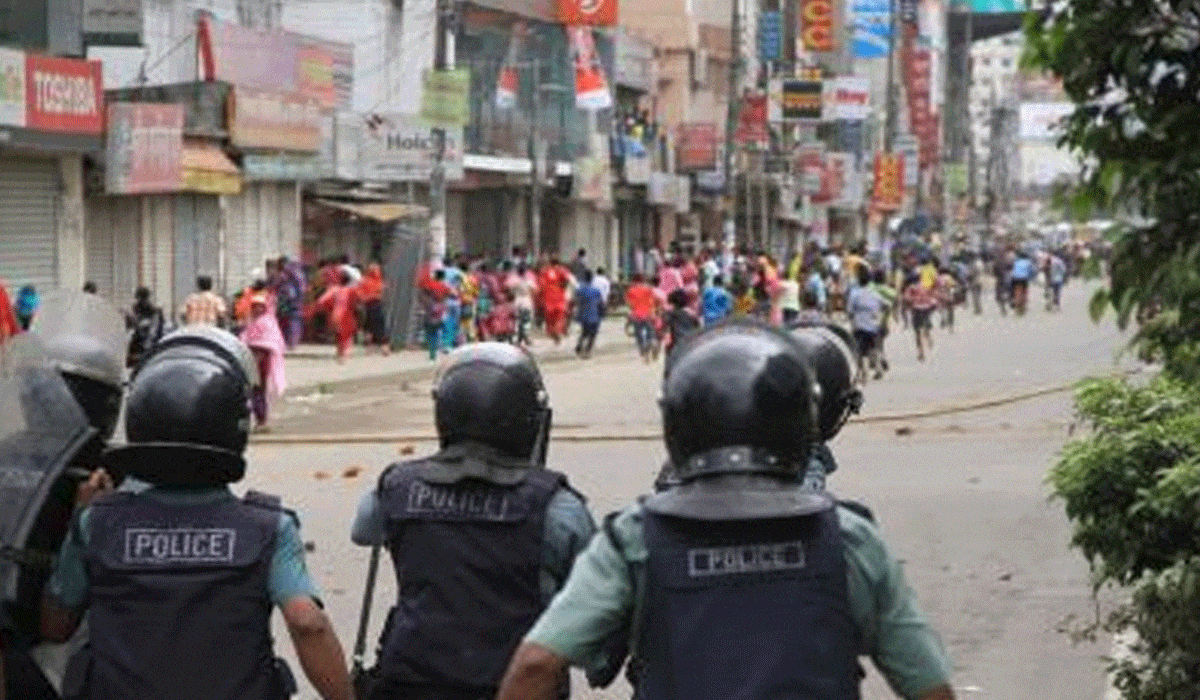 Bangladesh: Clash between Dhaka University students leaves 50 injured