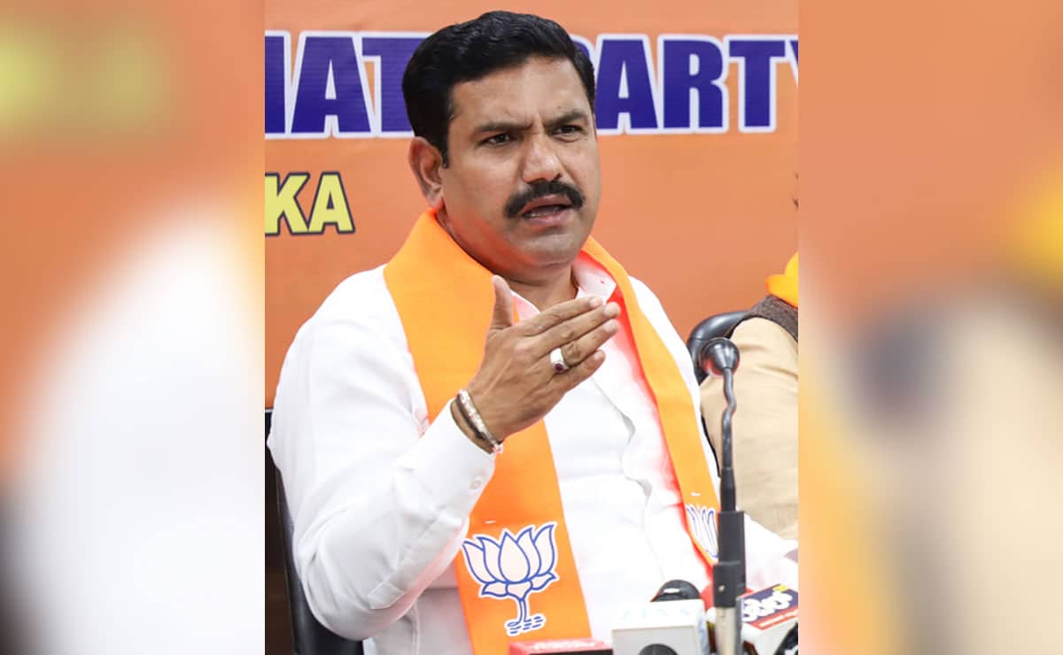 Karnataka BJP slams Cong ministers for 'insulting' Biocon chief, says global firms turning away from Bengaluru