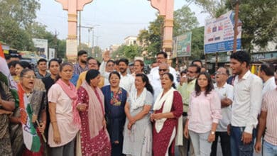MP: Congress leaders hold protest in Mandsaur over harassment of girl students