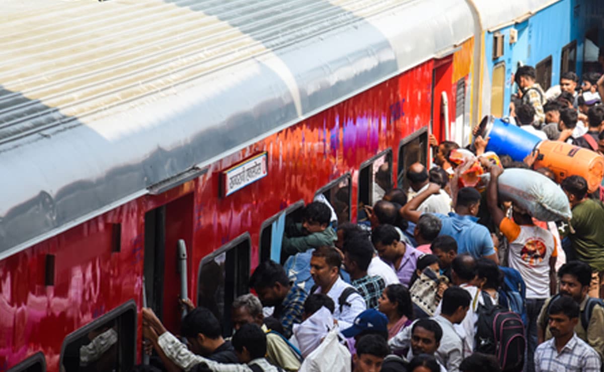 Railways to run 8,000 more special trains to clear festive rush