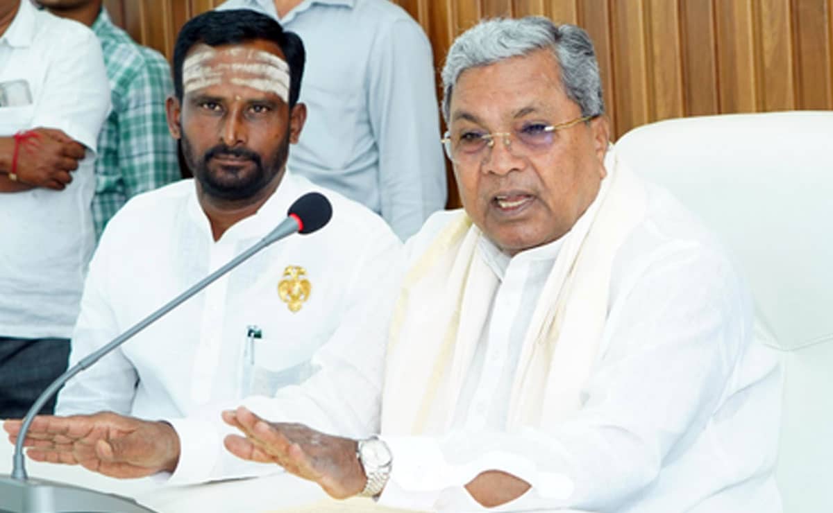 Karnataka team heads to Kurnool to trace Bengaluru passengers in AP bus tragedy; CM condoles with victims' kin