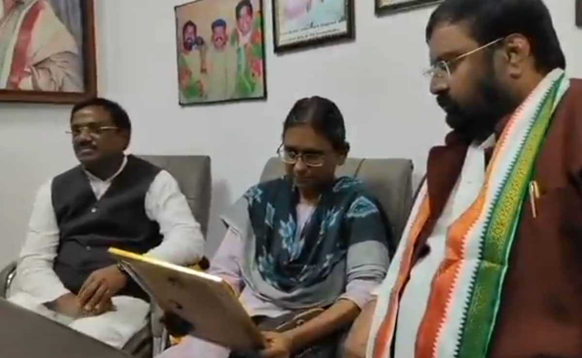 Jubilee Hills bypolls: Cong in-charge Meenakshi Natarajan intervenes to pacify ex-MP