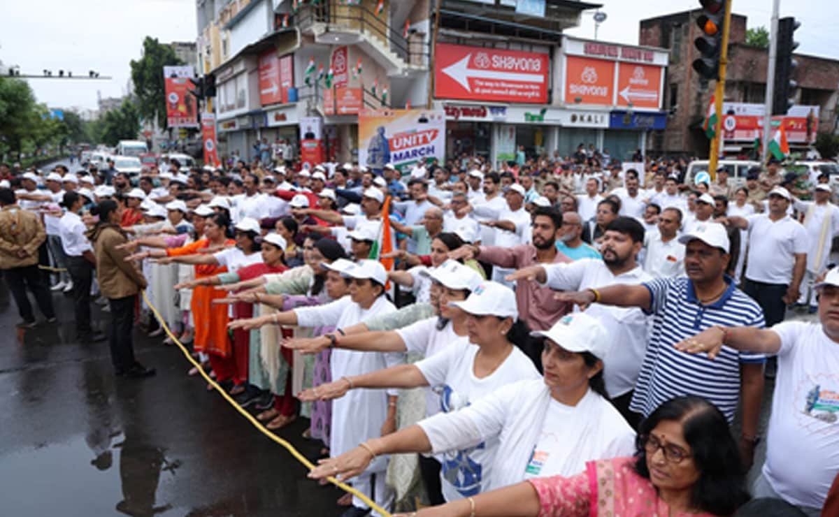 Gujarat CM flags off ‘Unity March’, urges people to go for swadeshi products