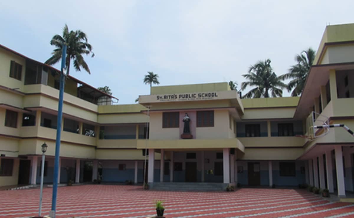 Hijab row: Kochi school reopens amid police presence, Kerala govt flags rights violation