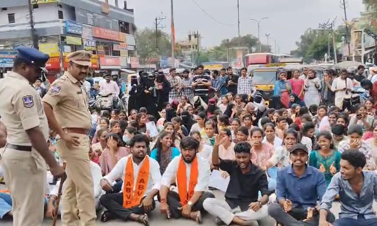 Tension in Hyderabad’s Ramantapur as ABVP Students Protest Delay in Scholarships