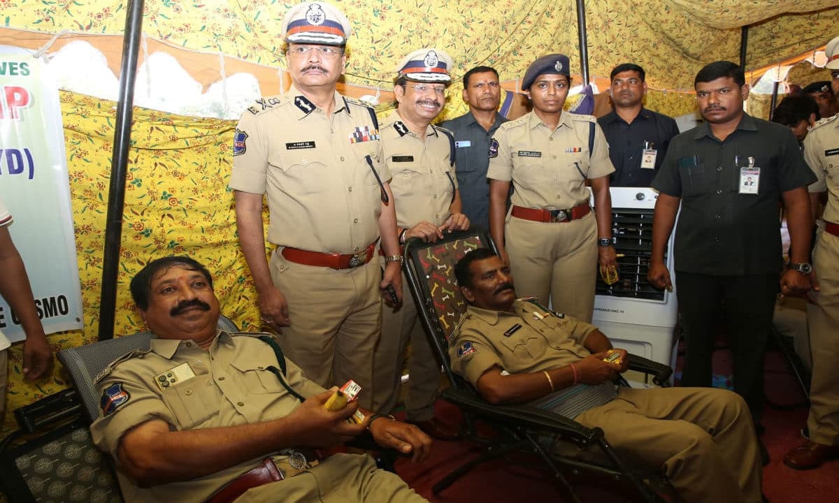 Hyderabad Police Organise Mega Blood Donation Drive to Honour Martyrs