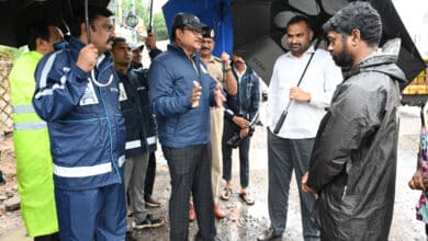 Hyderabad Weather Update: Commissioners of HYDRAA and GHMC Review Flooded Roads, Order Completion of Pending Works