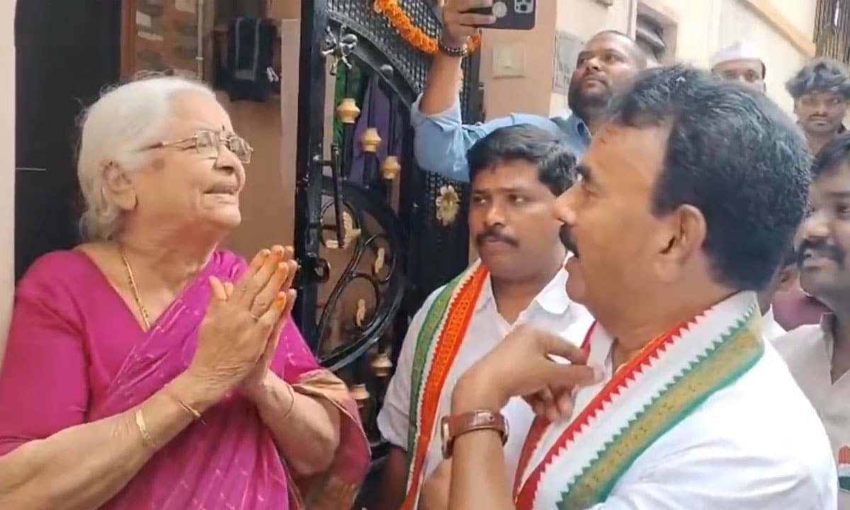 “Where Is the ₹4,000 Pension?” — Woman Confronts Congress Minister During Padayatra
