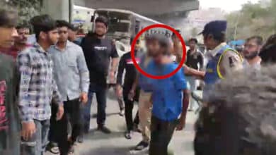Man Injures Himself with Blade on Shaikpet Main Road, Causes Panic