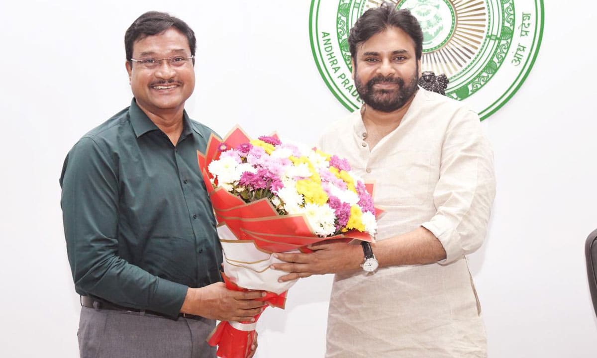 HYDRAA Commissioner A.V. Ranganath Meets AP Deputy CM Pawan Kalyan in Mangalagiri