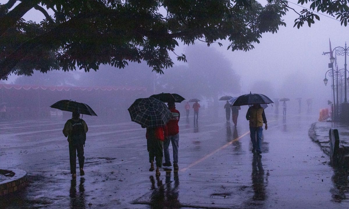 Orange alert in five districts as heavy rain pounds Kerala, one dead