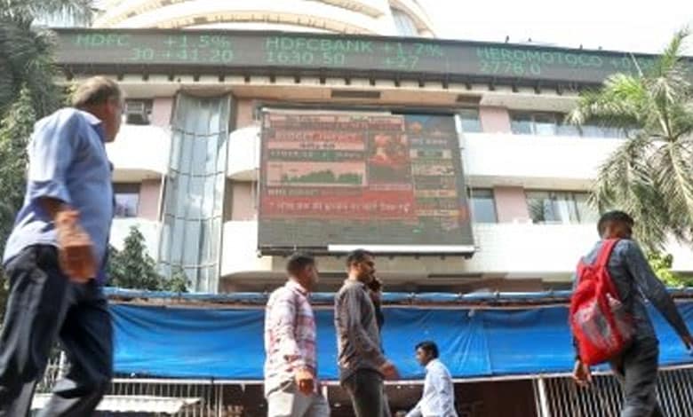 Indian stock market opens flat amid mixed global cues