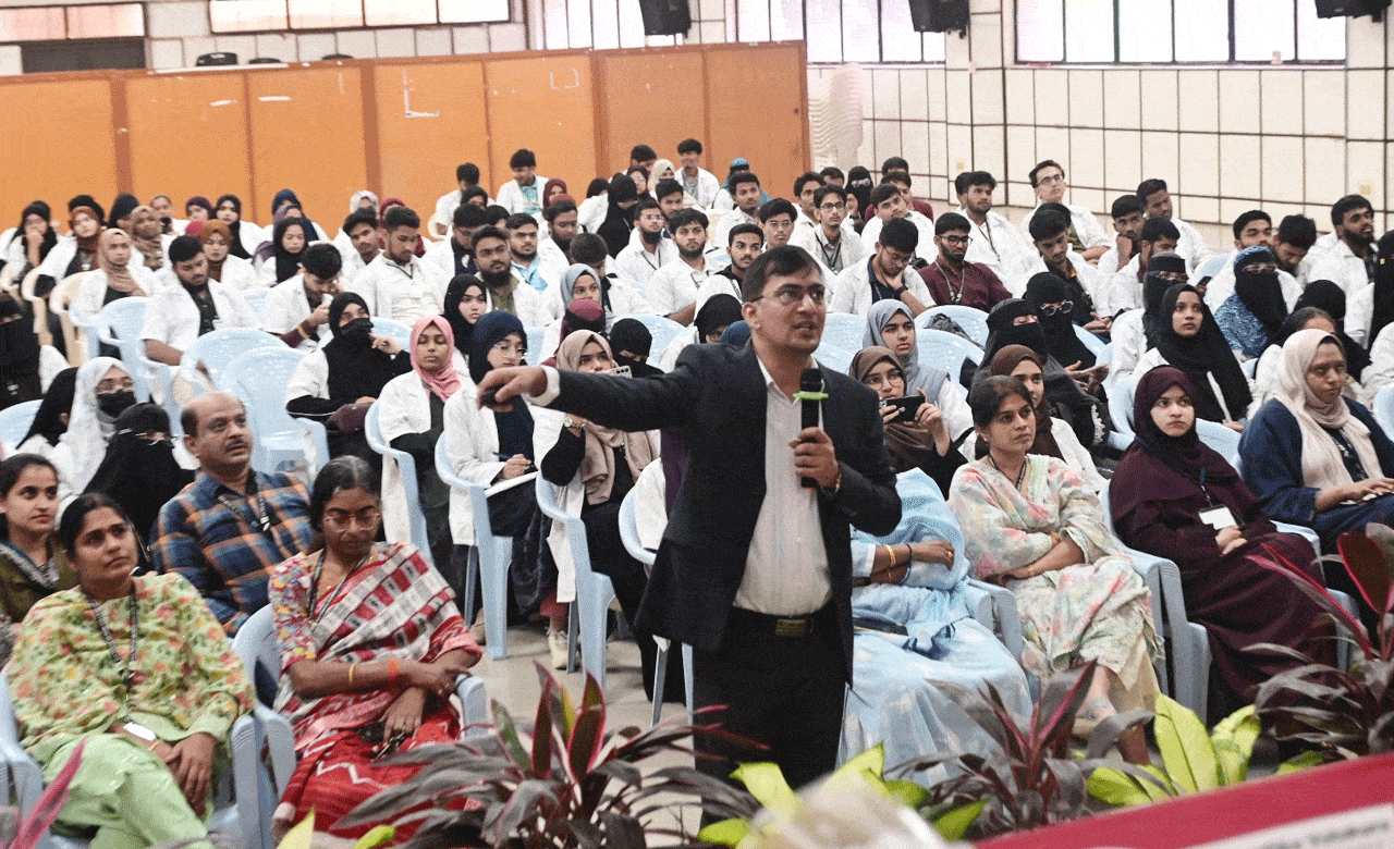 Workshop on “cfor Pharmacists” Held at Sultan-ul-Uloom College of Pharmacy