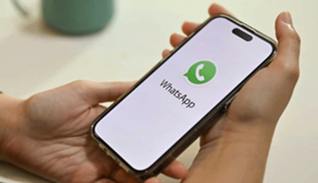 WhatsApp tests monthly message limit to reduce spam