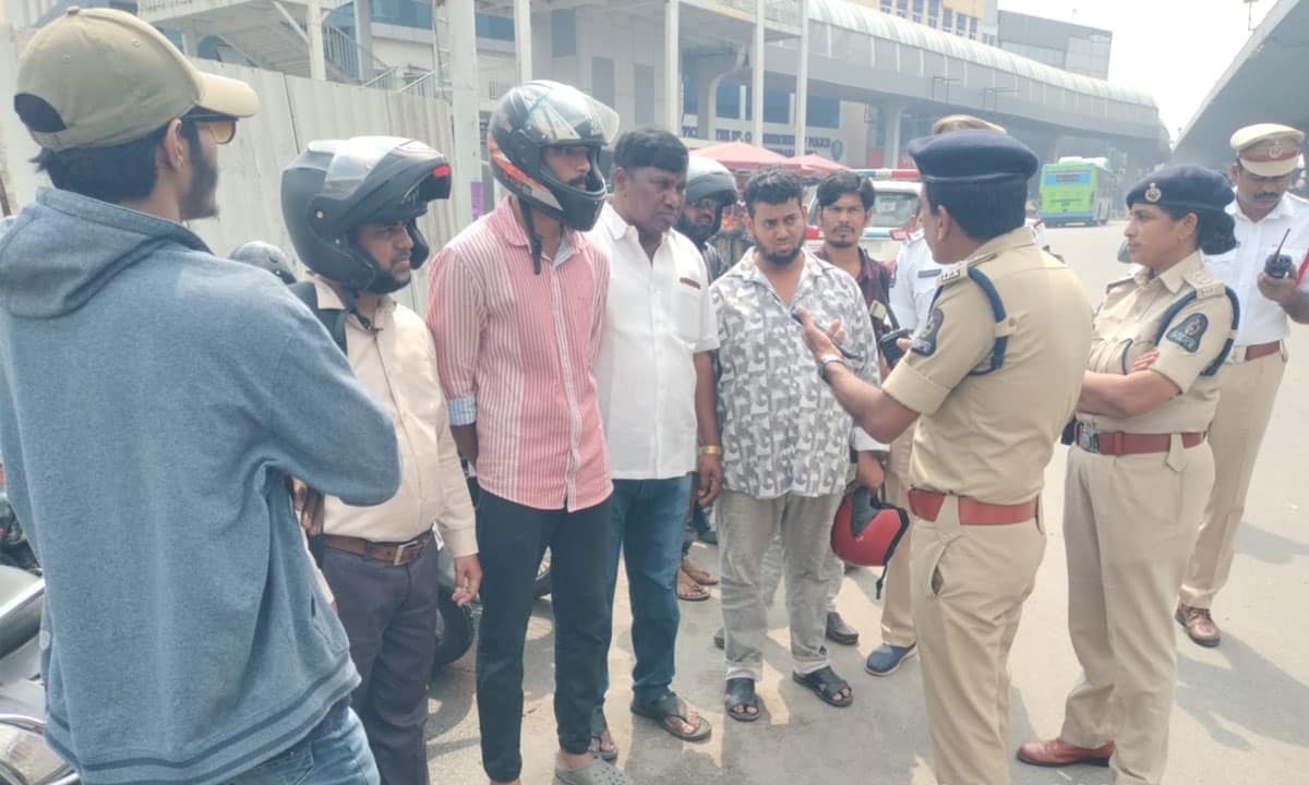 Hyderabad Traffic Police Cracks Down on Wrong-Side Driving at Humayun Nagar X Roads